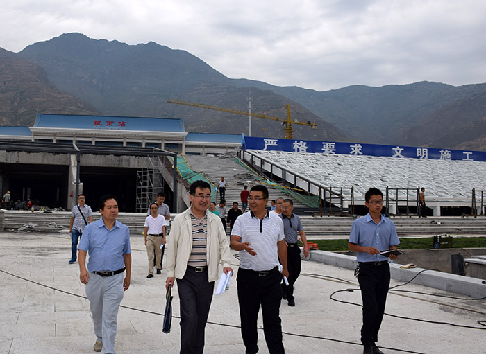 省、市聯(lián)合工作組蒞臨階州廣場檢查指導(dǎo)工作