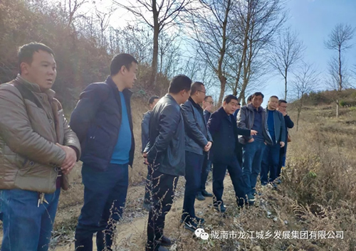 市龍江集團在文縣橋頭鎮(zhèn)安子坡村開展“解難題、辦實事、送溫暖”活動