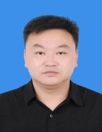 副總經(jīng)理  楊志斌